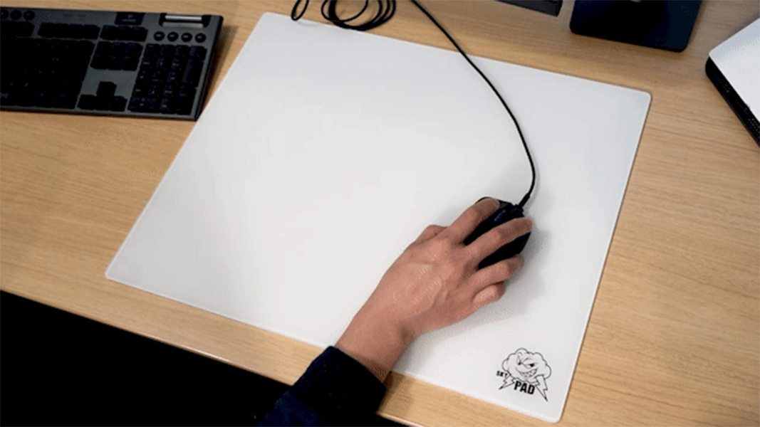 Amazon.com: SkyPAD Glas 3.0 XL Gaming Mouse Pad with Cloud Logo